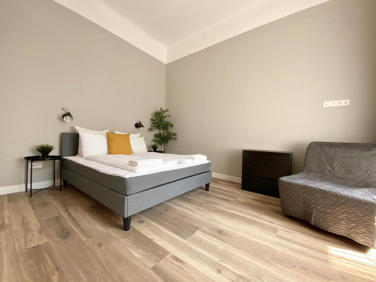 Standard Apartment By Hi5 - 2 Bedroom Suite In The Center Budapeste Exterior foto
